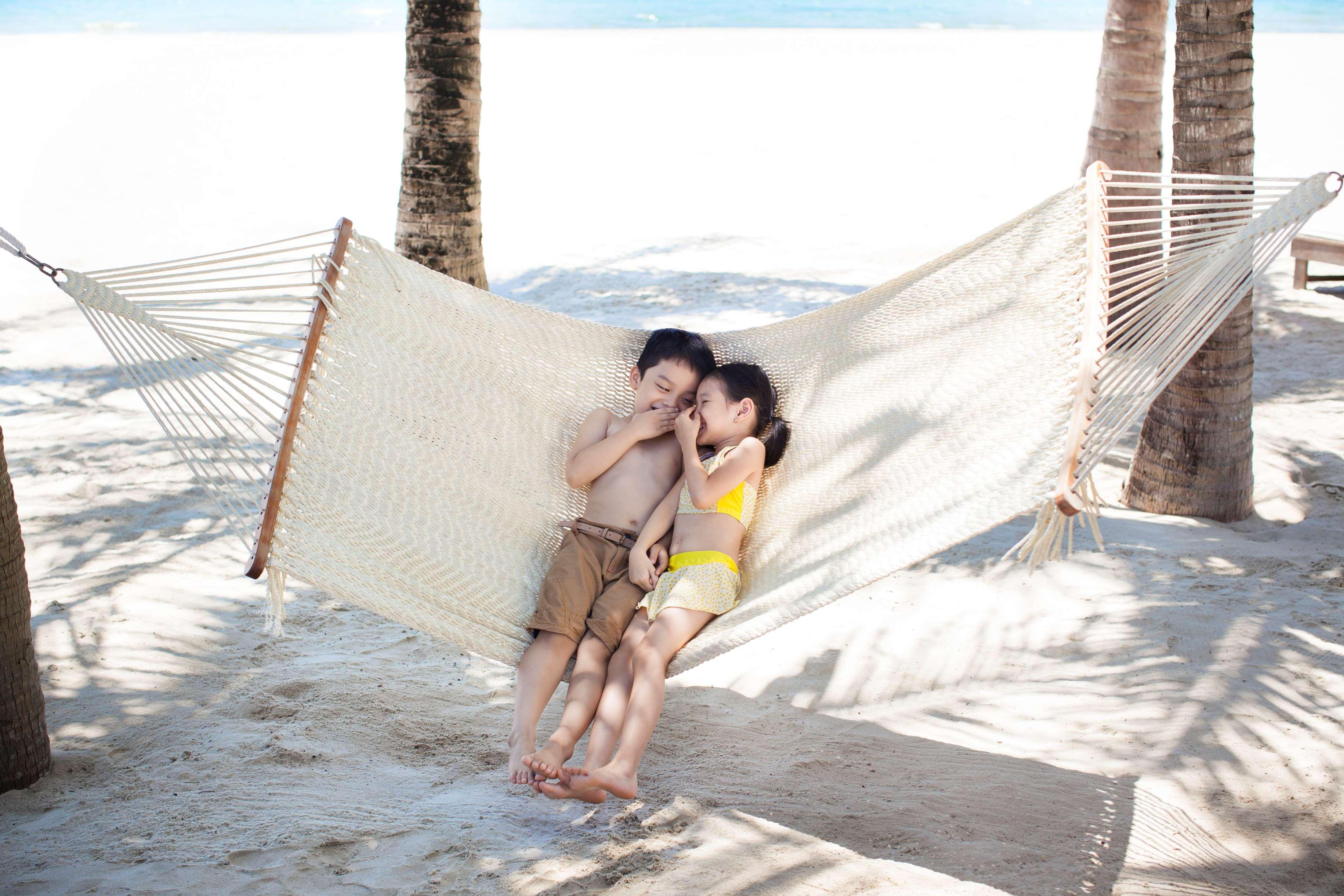 Hyatt Regency Danang Resort And Spa Екстер'єр фото Hammock at the beach