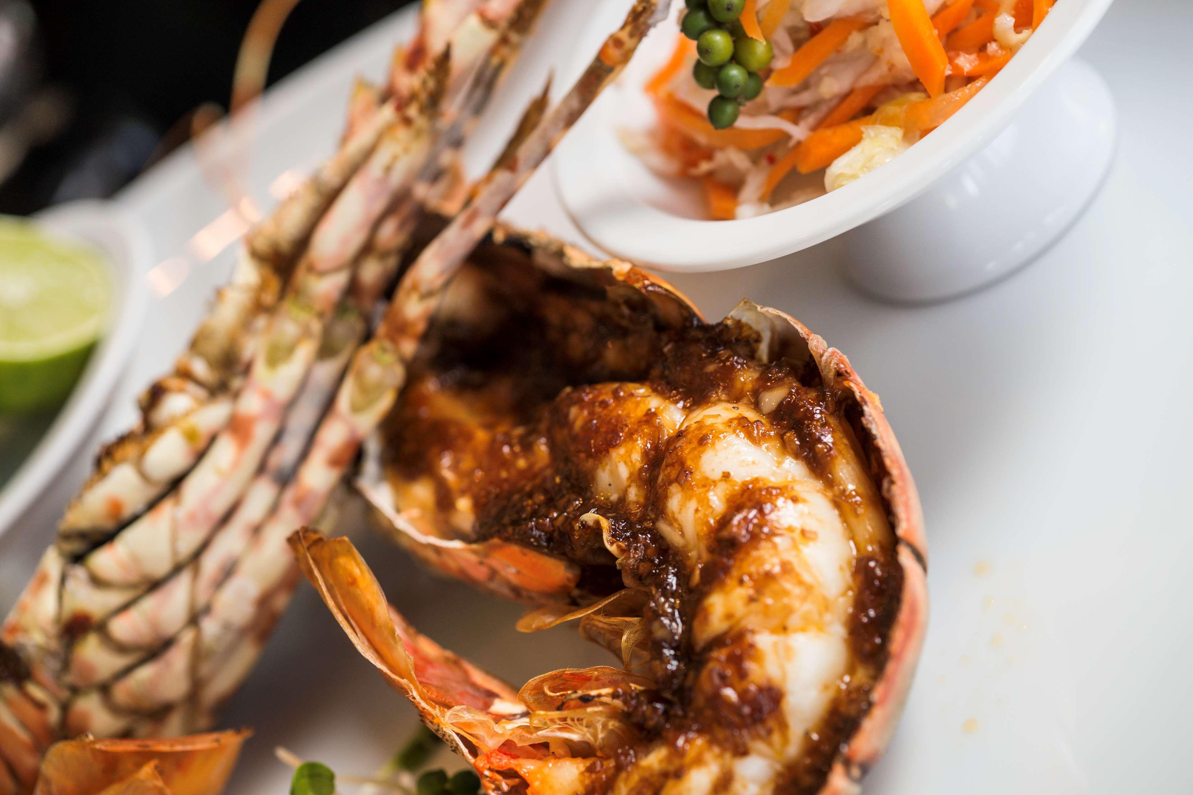 Hyatt Regency Danang Resort And Spa Екстер'єр фото A lobster prepared at the restaurant